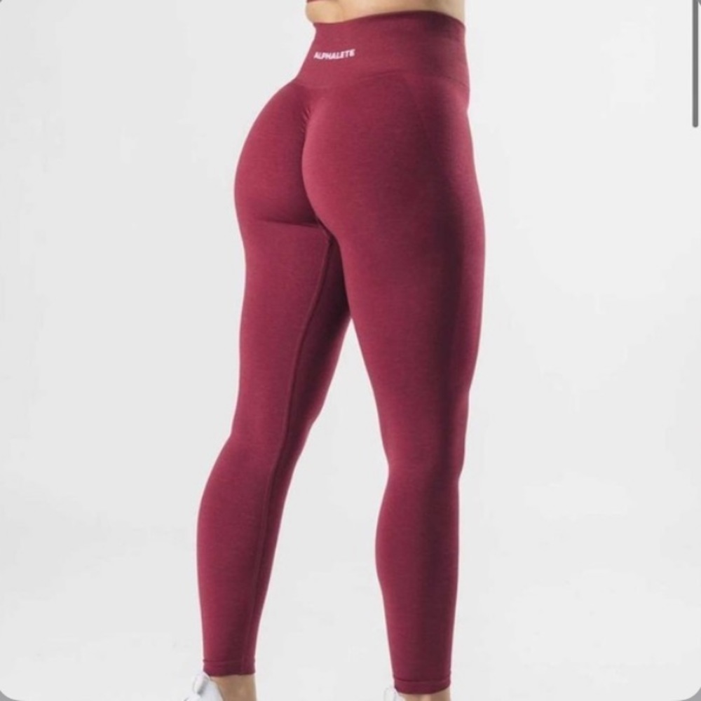 Alphalete Amplify Leggings in Wisteria size L
